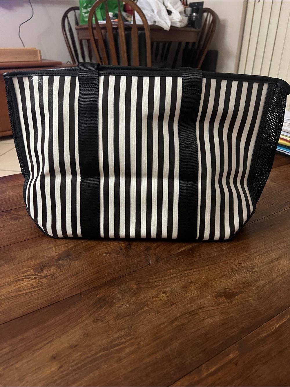 Henri Bendel Iconic Pet Carrier Tote - Picture 11 of 12